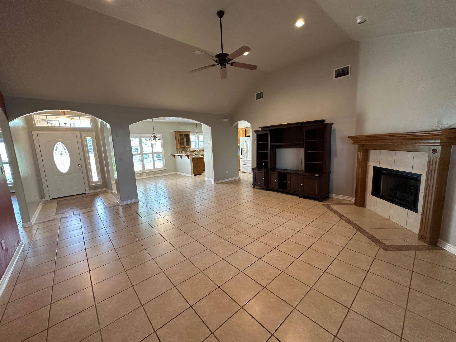 Marble Falls, TX 78654,411 Stewart ST