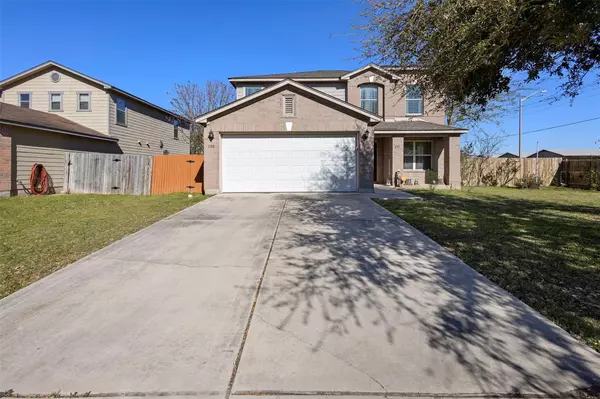 100 Lexington RD, Kyle, TX 78640