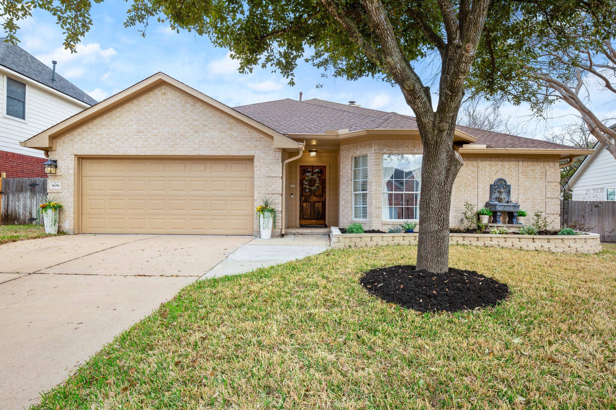 808 Point Run DR,  Pflugerville,  TX 78660