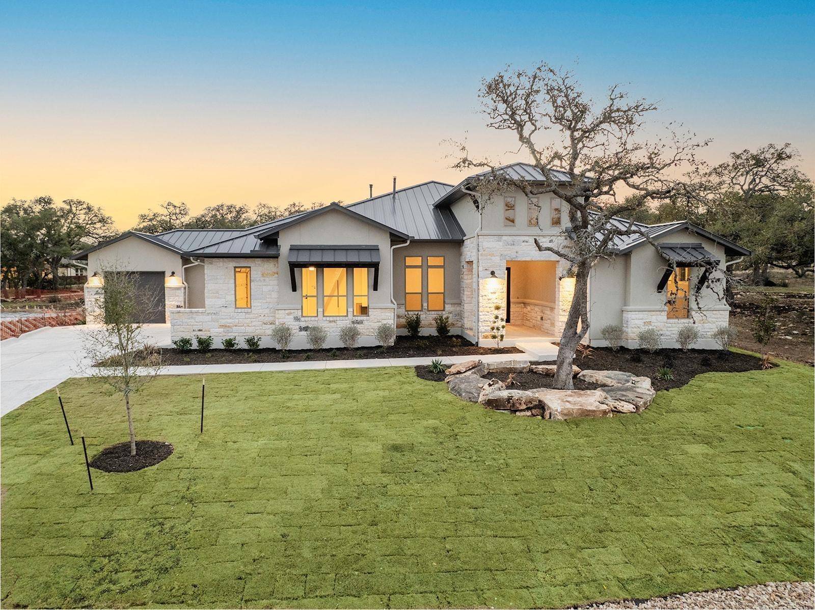 390 Crosswater LN, Dripping Springs, TX 78620