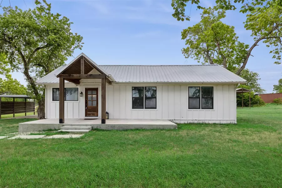 5530 Us Highway 90A W, Shiner, TX 77984