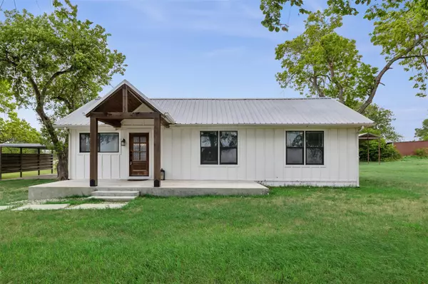5530 Us Highway 90A W, Shiner, TX 77984