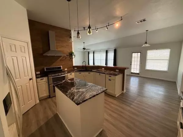 Leander, TX 78641,1121 WIGWAM