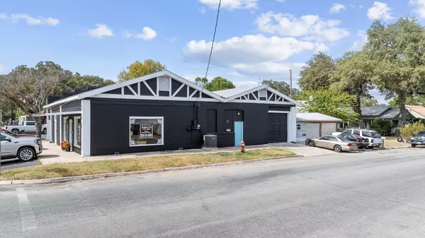 Luling, TX 78648,321 E Fannin ST