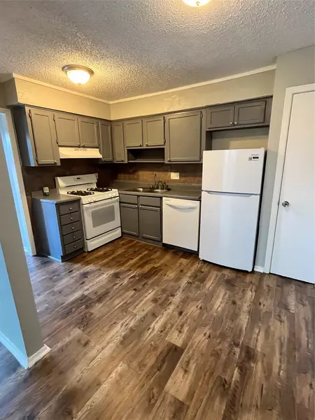 4906 West Gate BLVD #101, Austin, TX 78745