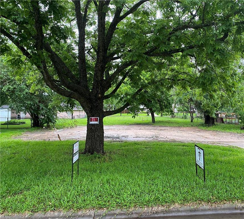 1201 LJ ST,  Brenham,  TX 77833
