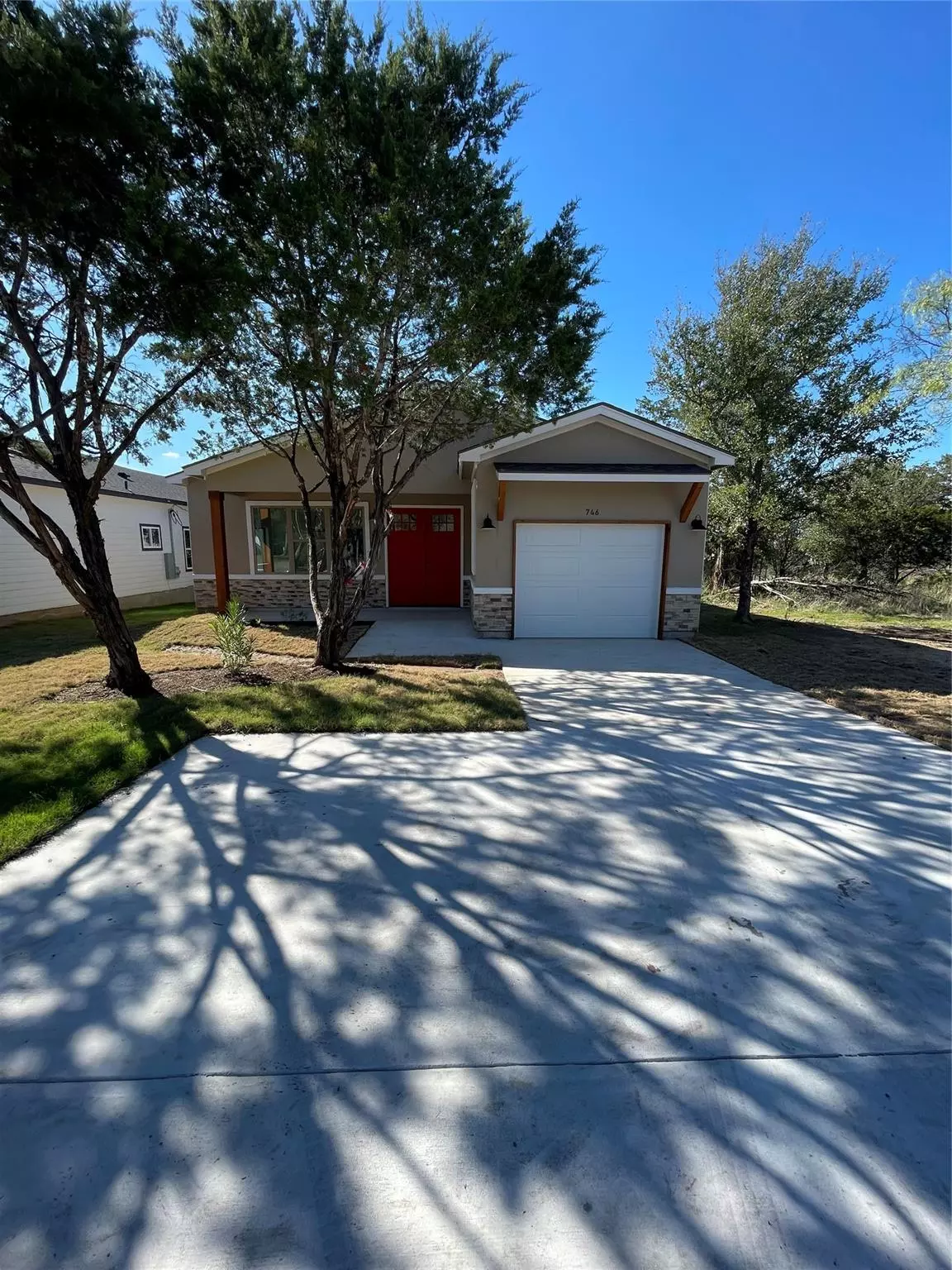 Cottonwood Shores, TX 78657,746 Pine LN