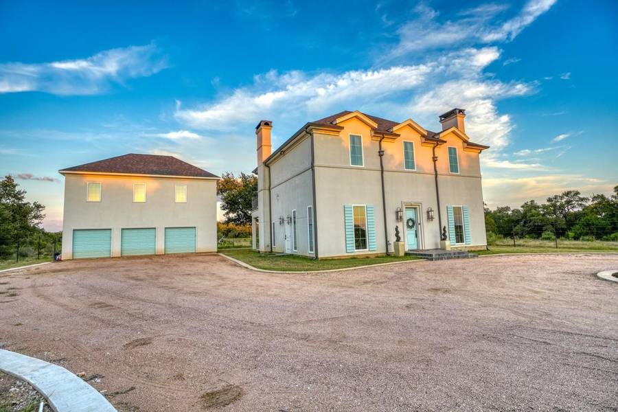 301 Twisted Oak DR, Horseshoe Bay, TX 78657