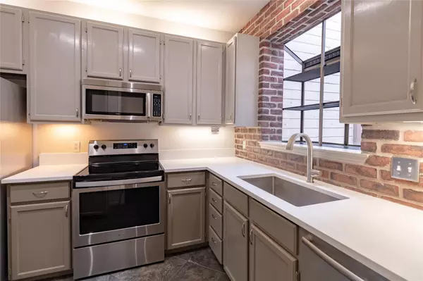 Austin, TX 78746,1741 Spyglass DR #2-202