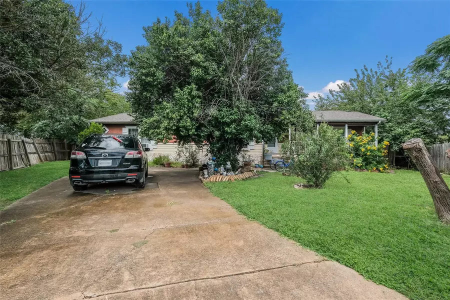 590 Gateway CIR, New Braunfels, TX 78130