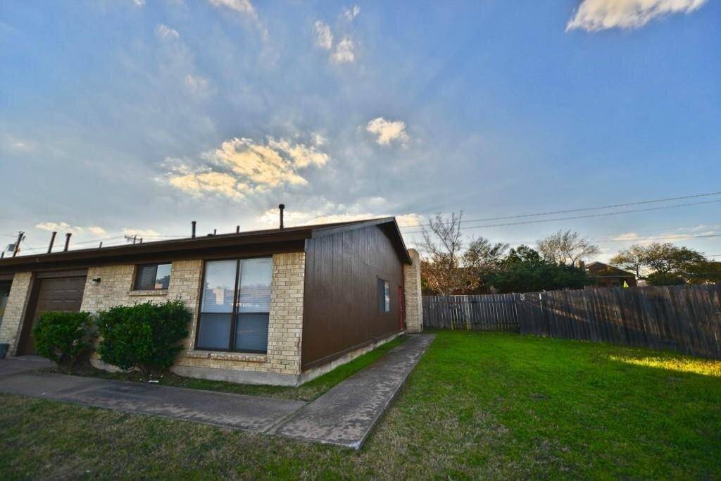 1201 Westcott DR #A, Round Rock, TX 78664