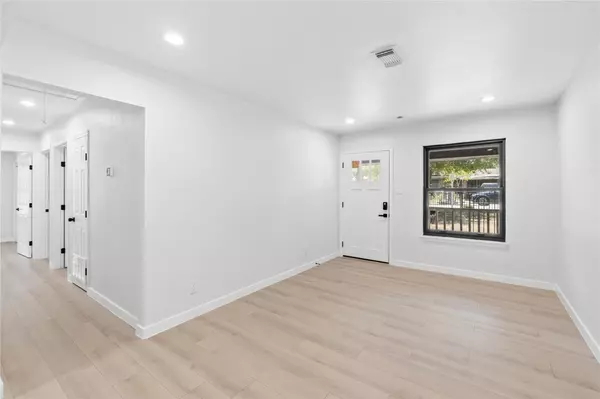 Austin, TX 78753,106 east lola DR