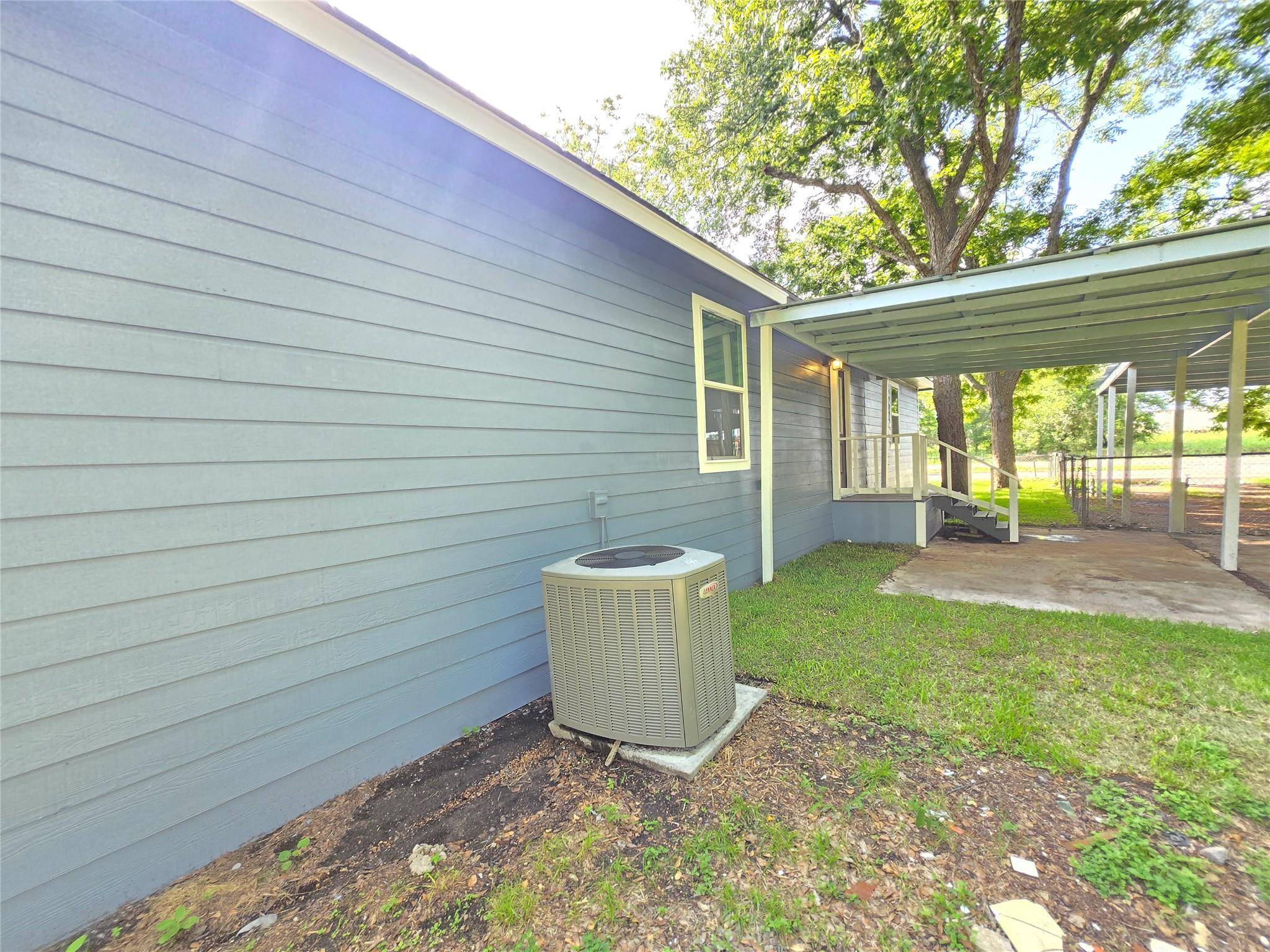 Columbus, TX 78943,802 Front ST