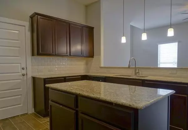 New Braunfels, TX 78130,2216 Avery VLG #2214