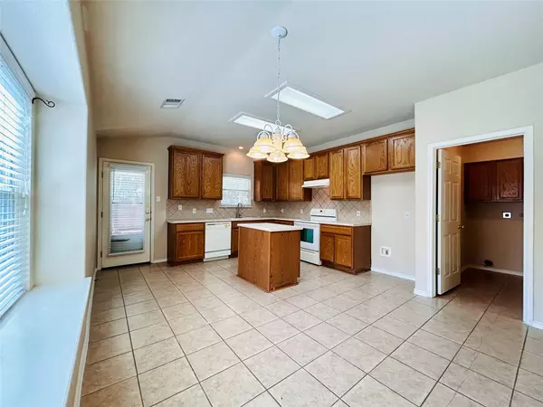 Buda, TX 78610,468 Clarence CT