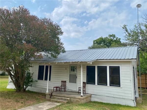 202 E Cedar ST,  Granger,  TX 76530