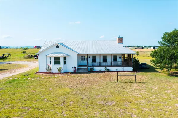 250 County Road 458, Coupland, TX 78615