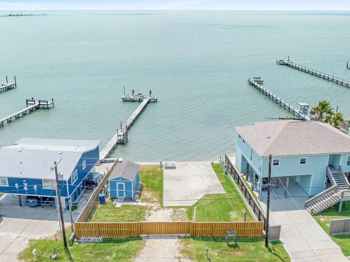 Rockport, TX 78382,614 Copano Cove RD