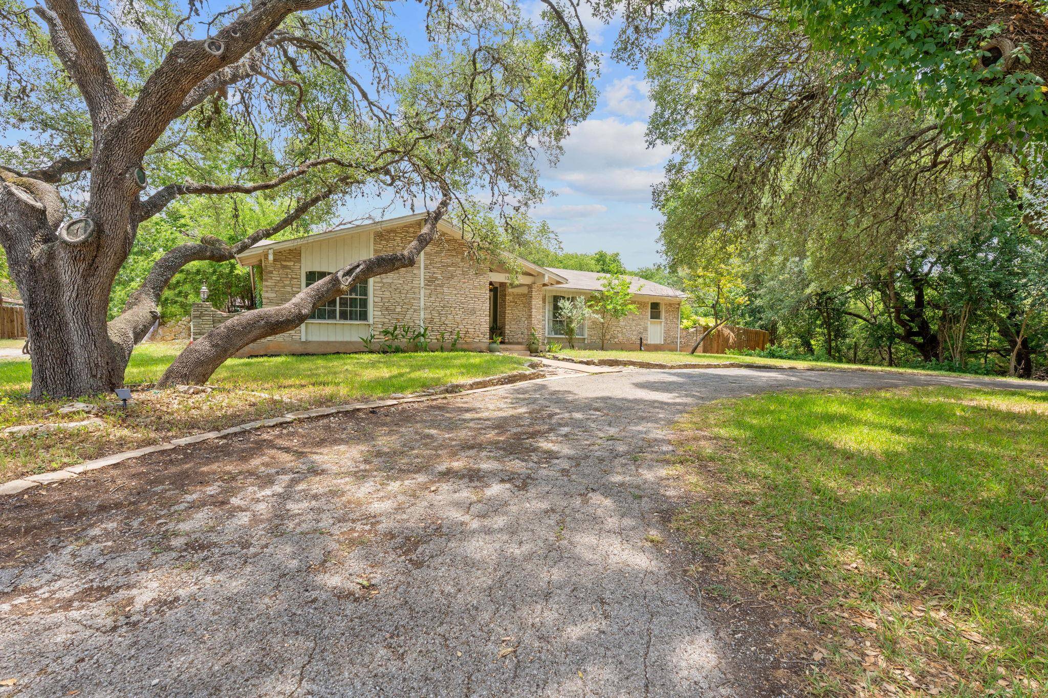 13205 Onion Creek DR, Manchaca, TX 78652