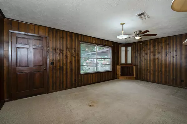 Caldwell, TX 77836,504 N Echols ST