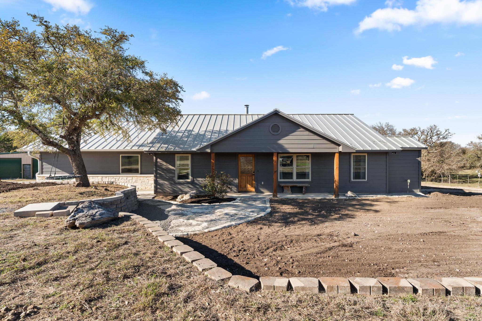 119 Creekside CIR, Liberty Hill, TX 78642