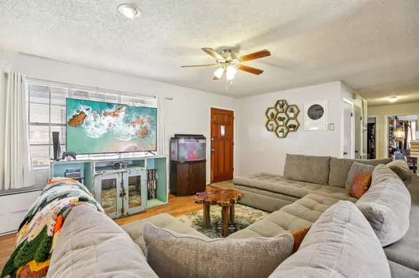 Florence, TX 76527,208 E Tomlinson ST