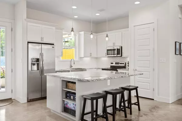 Spicewood, TX 78669,503 Alva DR