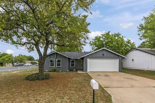 5012 Allyson CT W, Austin, TX 78744