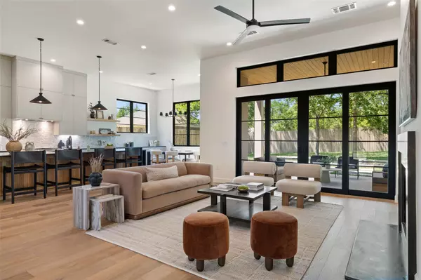 Austin, TX 78731,5218 Valley Oak DR