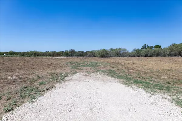 Lockhart, TX 78616,103 Spanish Oak RD