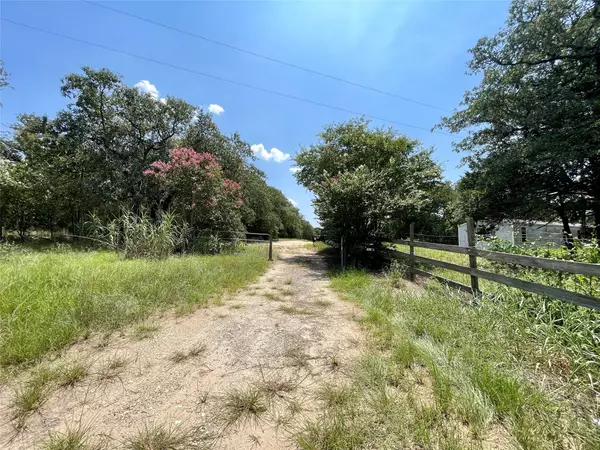 Bastrop, TX 78602,122 Carmen Hill LN