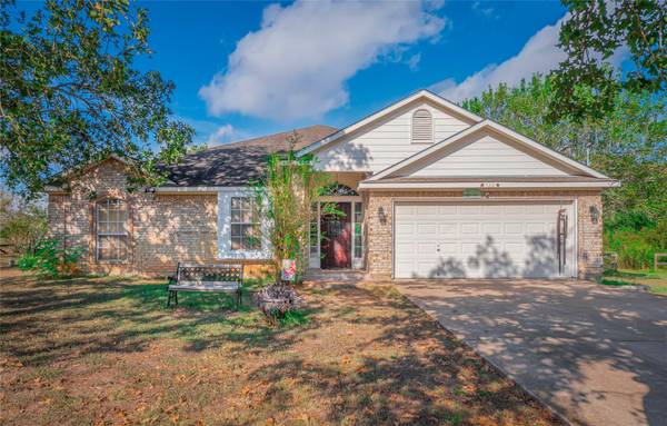 120 Creek Ridge DR, Bastrop, TX 78602