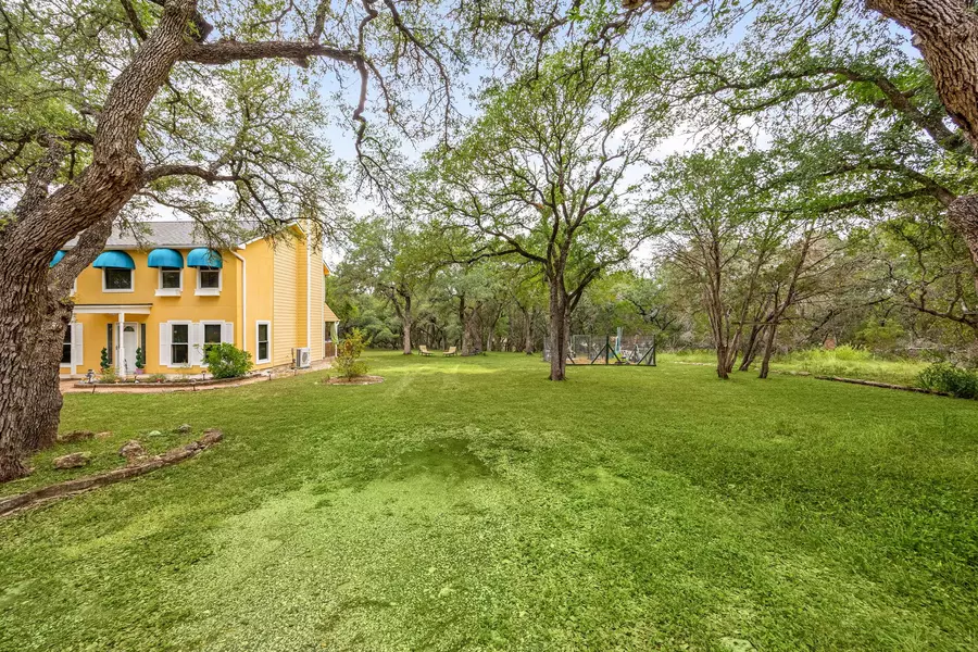 20 Westwood DR, Wimberley, TX 78676