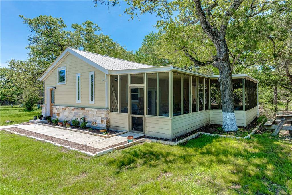 256 Windmill DR, Dale, TX 78616