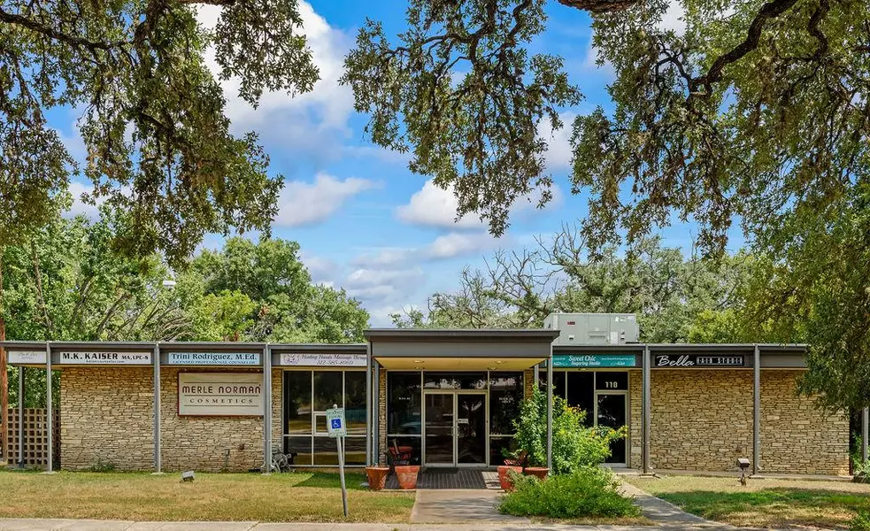 705 W Hopkins ST, San Marcos, TX 78666