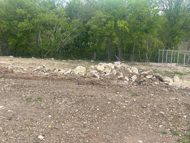 114 Circle DR, Buda, TX 78610