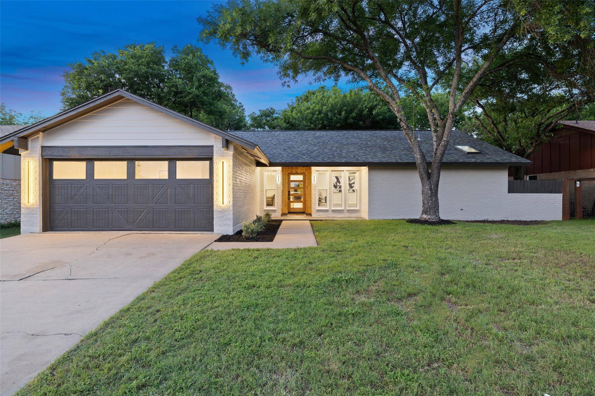 1457 S Meadows DR, Austin, TX 78758