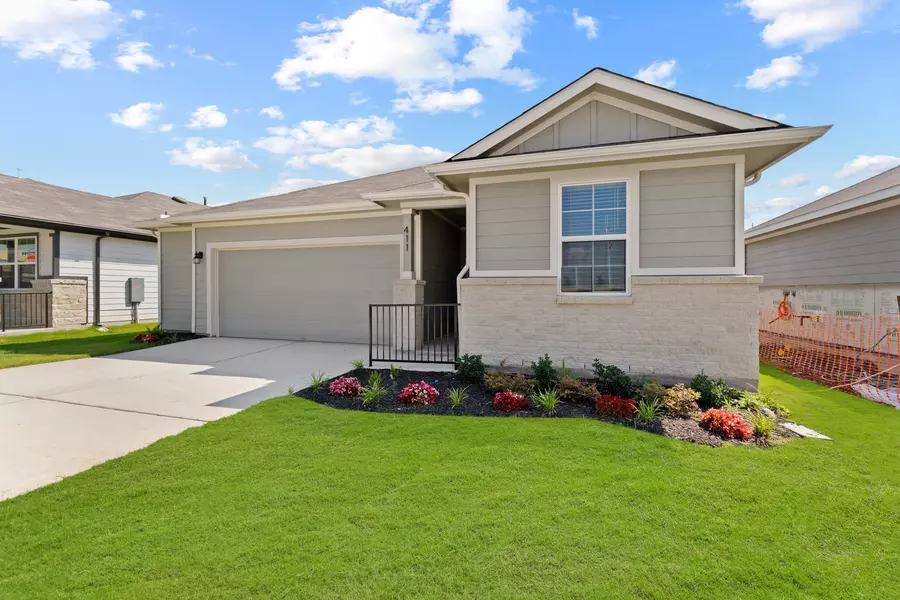 411 Town Lake BND, Kyle, TX 78640