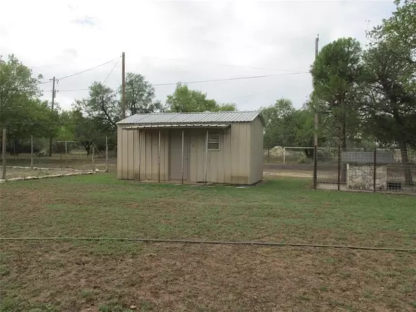 Brady, TX 76825,121 Bruce ST