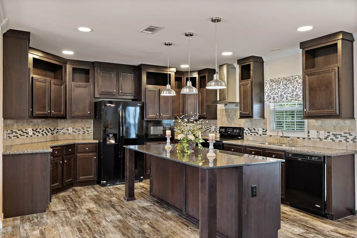 Liberty Hill, TX 78634,960 County Road 323A