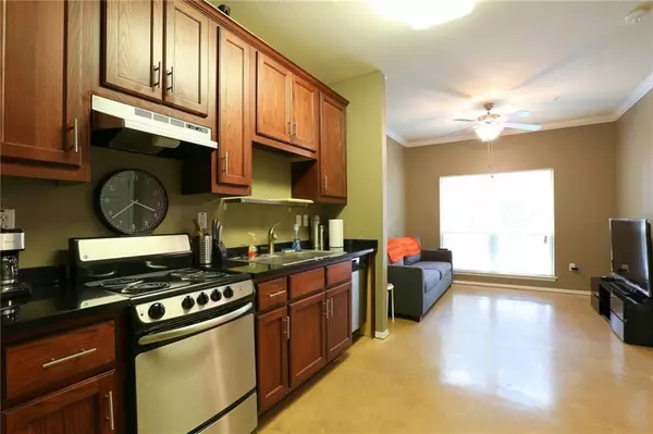 Austin, TX 78705,910 W 25th ST #302