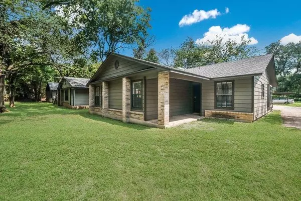 1102-1104-1106 Academy ST, San Marcos, TX 78666