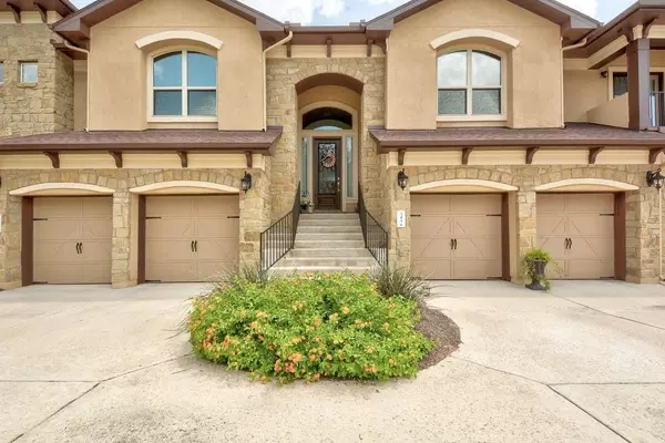 343 Lombardia DR #18B, Lakeway, TX 78734