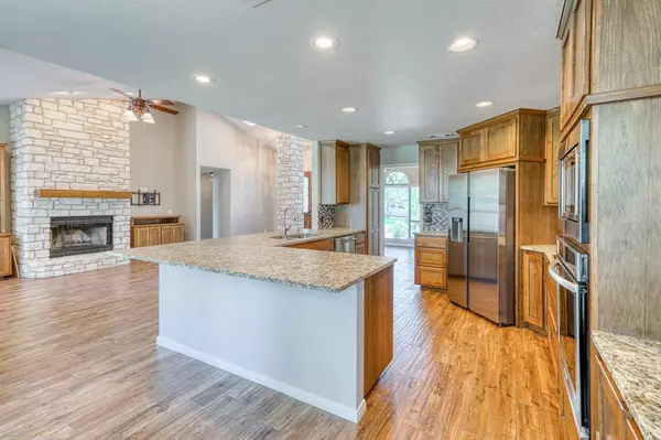 Meadowlakes, TX 78654,250 Meadowlakes DR