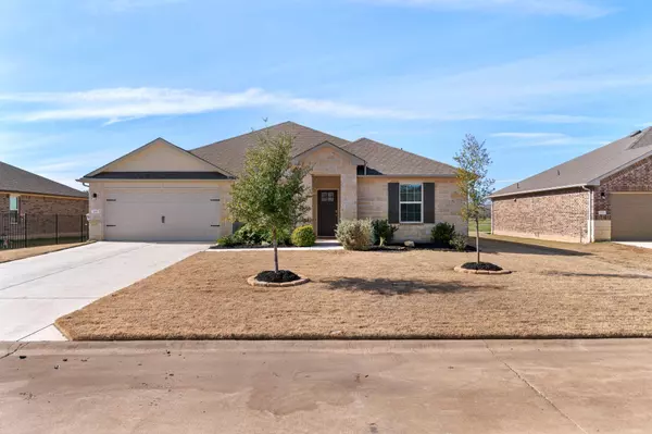 106 Sandpiper DR, Bastrop, TX 78602