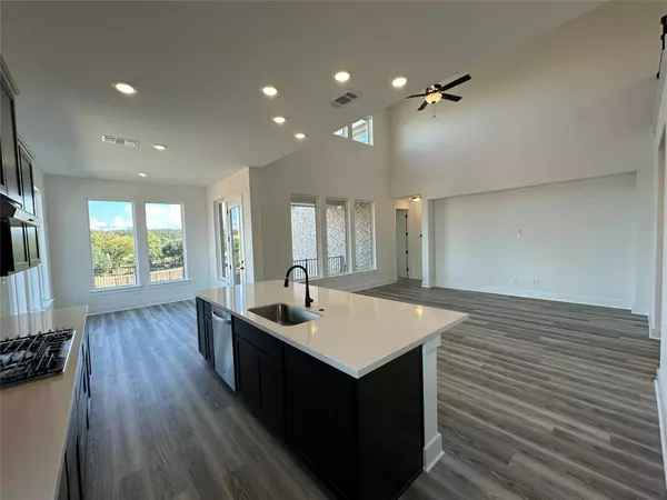 Liberty Hill, TX 78642,301 McMillian DR