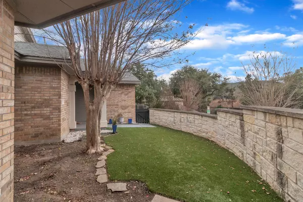 Austin, TX 78731,5607 Creek Meadows CV #A