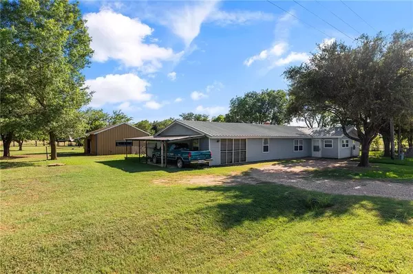 Bartlett, TX 76511,1157 County Road 424