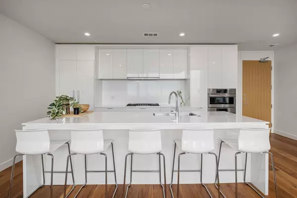 Austin, TX 78701,44 East Ave #4305