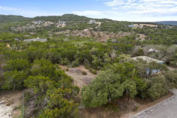 7631 Debbie DR, Volente, TX 78641